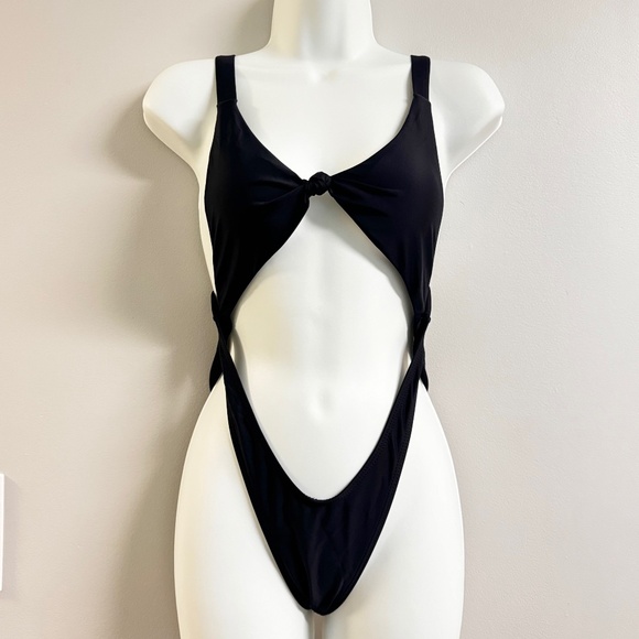 Halter Criss Cross 1 pc Swimsuit - Picture 2 of 4
